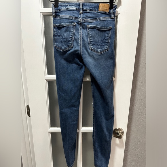 American Eagle Hi-Rise Distressed Jeggings - Picture 6 of 16